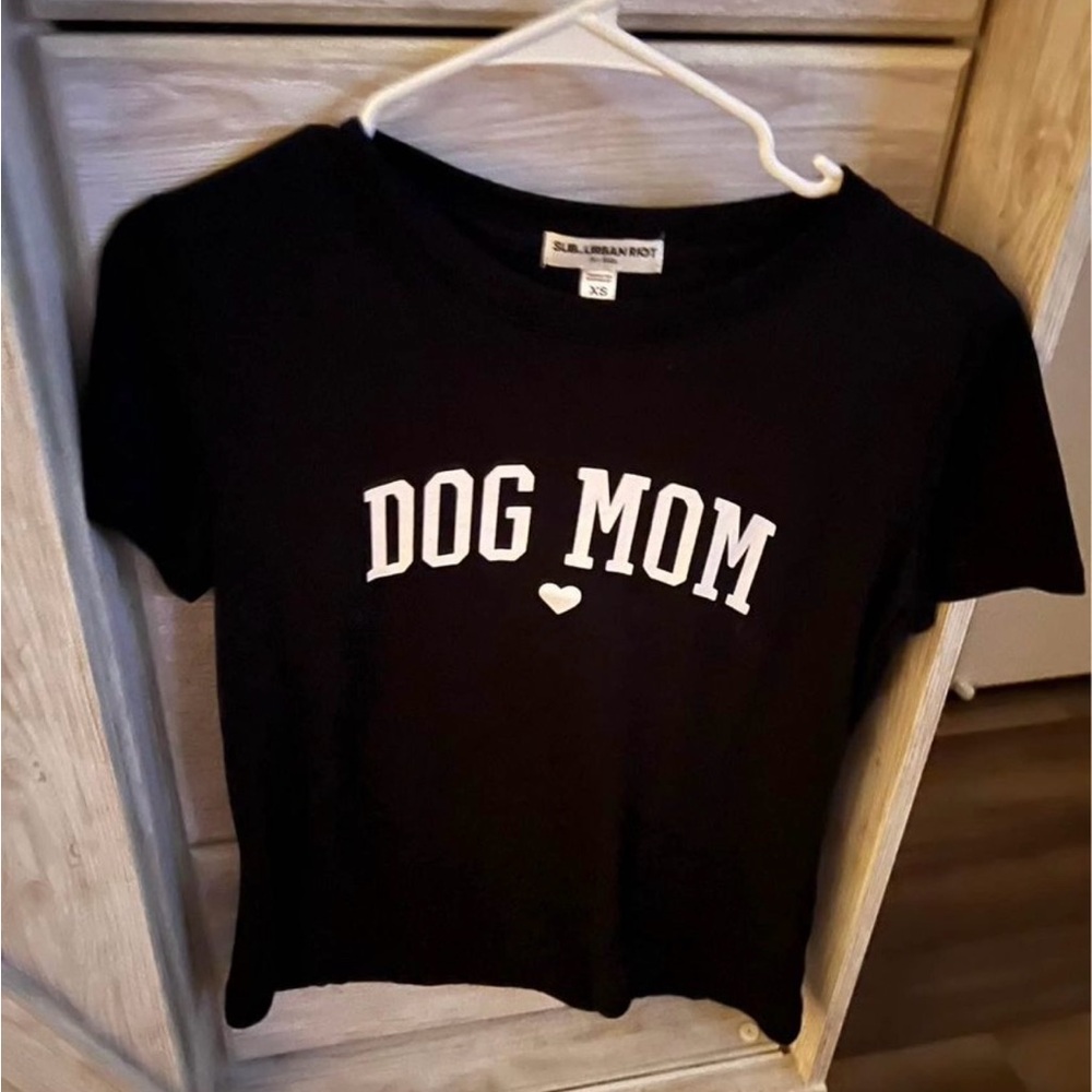 Dog mom t shirt size extra small nwot